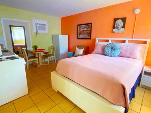 St. Pete Beach Apartment | Bella Sirena Inn