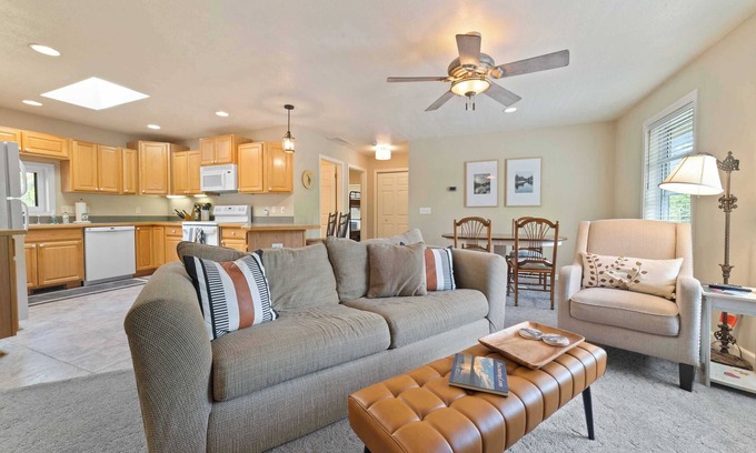 Bellaire House | Bellaire Riverfront House: Kayak,Fish,Golf & Fall Colors!