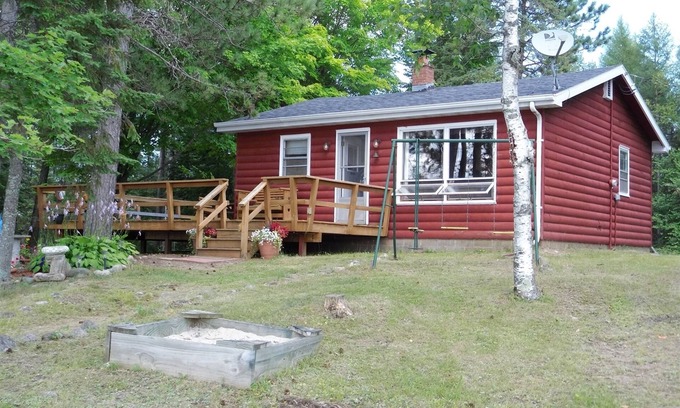 Park Falls Cabin | Belland`s Little Acres | Private Lake | 2 Bed, 1 Bath
