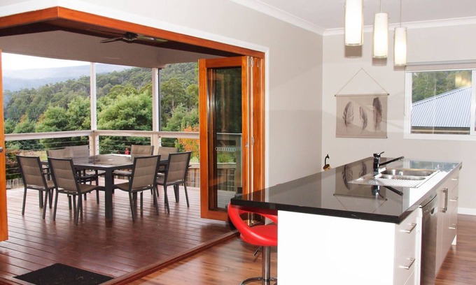Marysville House | BELLARA - Double storey home away from home