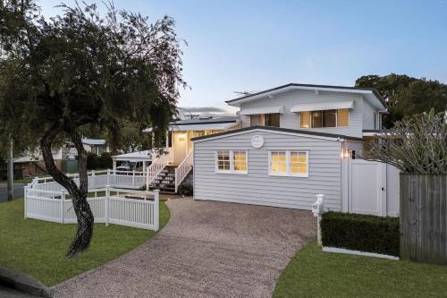 Margate Apartment | BellaVita pet-friendly Oasis in Margate