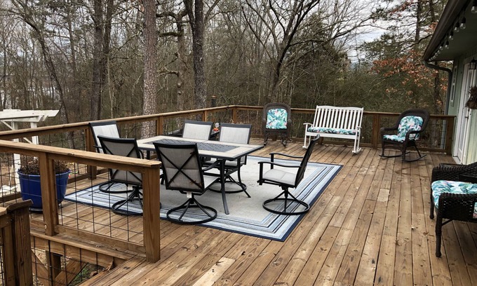 Higden House | Bellawood Resort #11 Cozy 3-bedroom cabin with boat slip