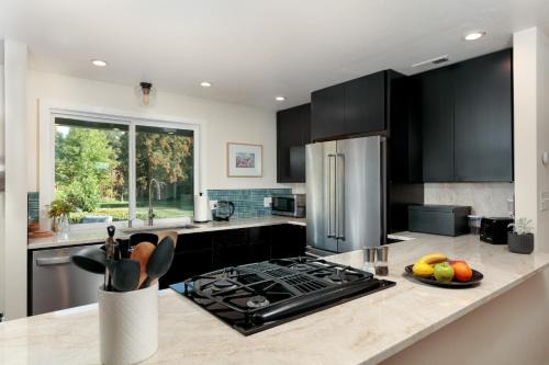 Hood River House | Belle 30 day minimum home