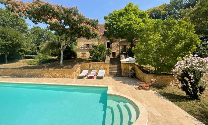 Lanquais House | Belle demeure périgourdine avec piscine