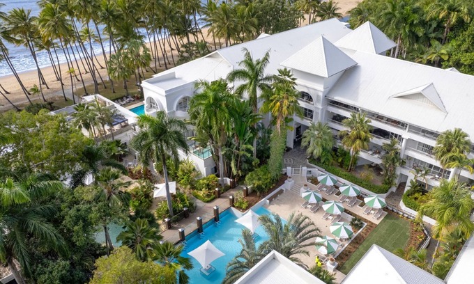 Palm Cove Apartment | Belle Escapes Luxury Pool View Suite 42 Alamanda