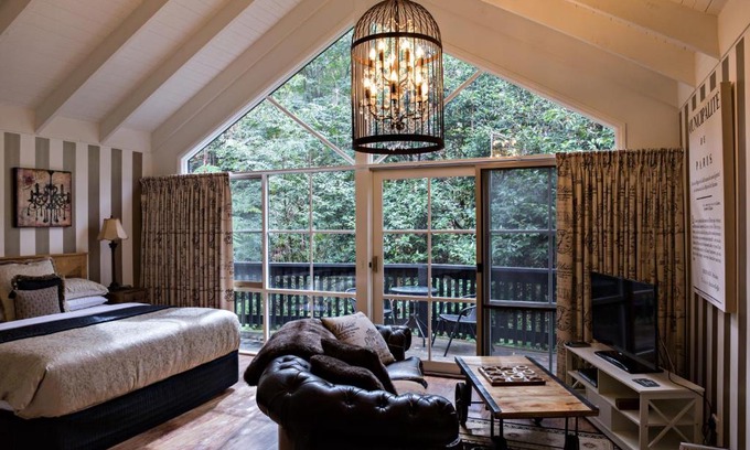 Sassafras Bed & Breakfast | Belle Le Vie