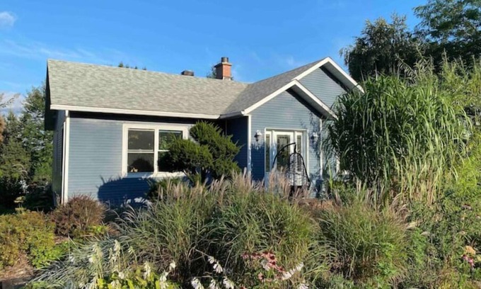 Saint-Paul-d'Abbotsford House | Belle Maison à Découvrir ! Seulement à 25 min des Pistes de Sky de Bromont