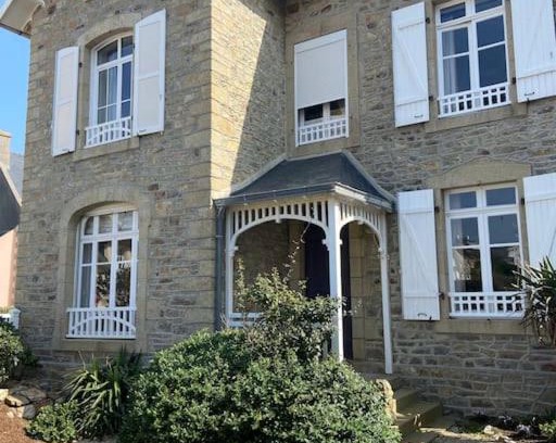 Saint-Nic House | Belle maison pieds dans l'eau, vue mer!