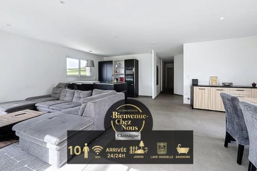 Cournon-dʼAuvergne Apartment | Belle maison sur Cournon 10 pers Chataigniers