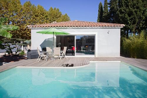 Sollies Pont Villa | Belle Villa moderne avec piscine et jardin