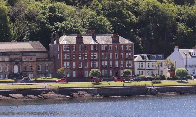 Rothesay Apartment | Bellevue Bute, Luxury 2 bedroom sea view flat