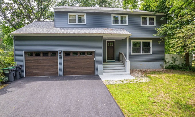 Saratoga Springs House | Belmont Ready - Conveniently Concord Drive