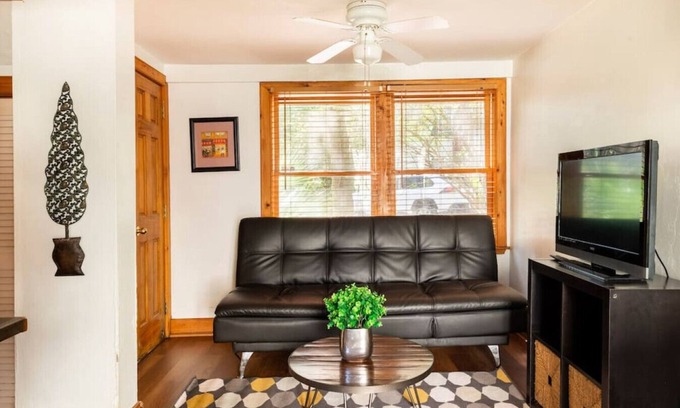 Gainesville Apartment | Belong Downtown 1br 1ba