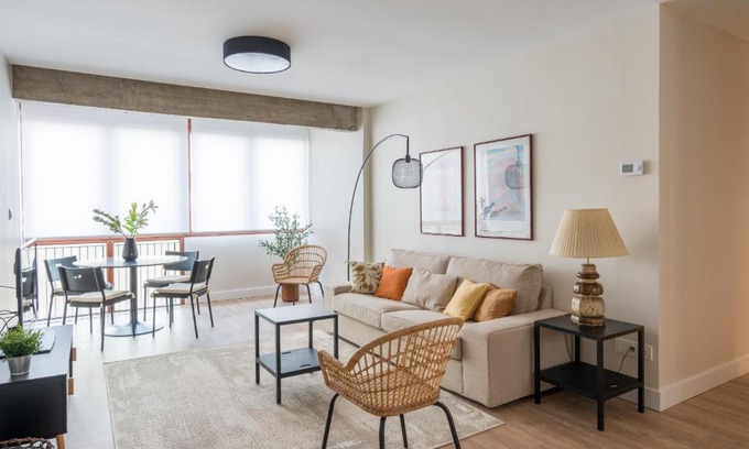 Zabala Apartment | Beltran apartment by People Rentals