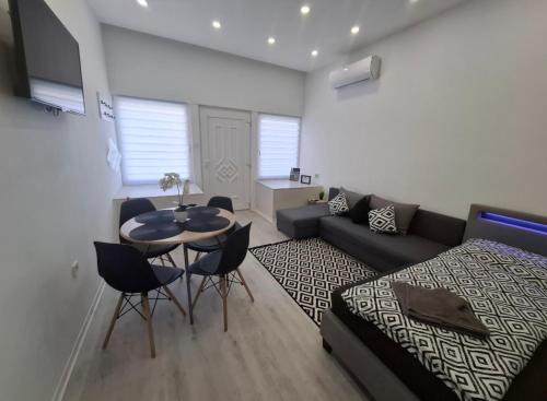 Vasarosnameny Apartment | Belvárosi Apartman Self Check-in