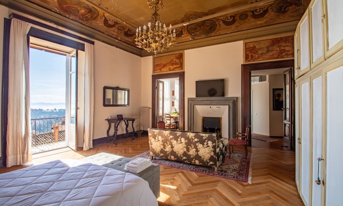 Old Town Apartment | Belvedere Suite
