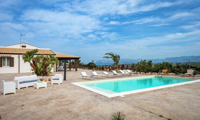 Castellammare del Golfo House | Belvilla by OYO Mari e Monti 4