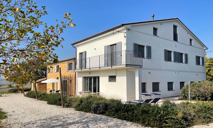 Belvedere Ostrense Apartment | Belvilla by Oyo Amazing apartment with garden