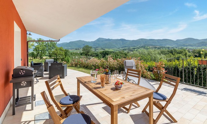 Matelica Apartment | Belvilla by OYO La Casa del Verdicchio