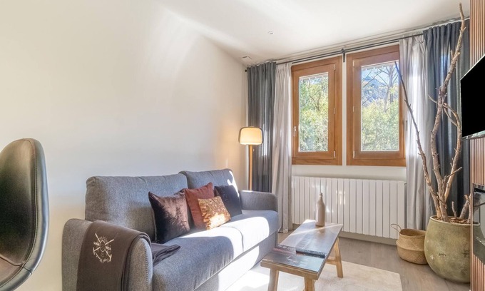 Benasque Apartment | Belvilla by OYO Nice apartment in Benasque