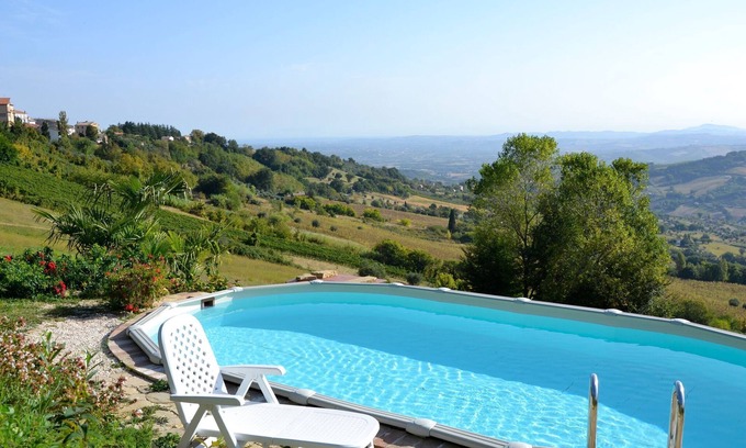 Cupramontana House | Belvilla by OYO Rose di Fratta 1-2-4