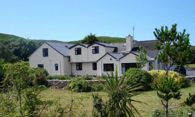 Cleggan Bed & Breakfast | Ben Breen House B&B