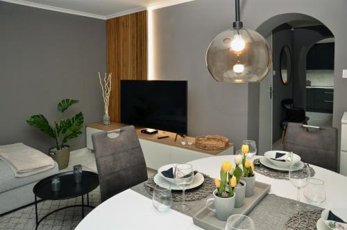 Eger Apartment | Bence Castle House