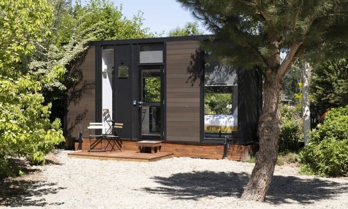 Ettrick House | Benger Garden 2 by Tiny Away