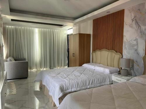 Mandurriao House | Benny's Hotel-Inspired & Condo-Inspired Rooms and Pool