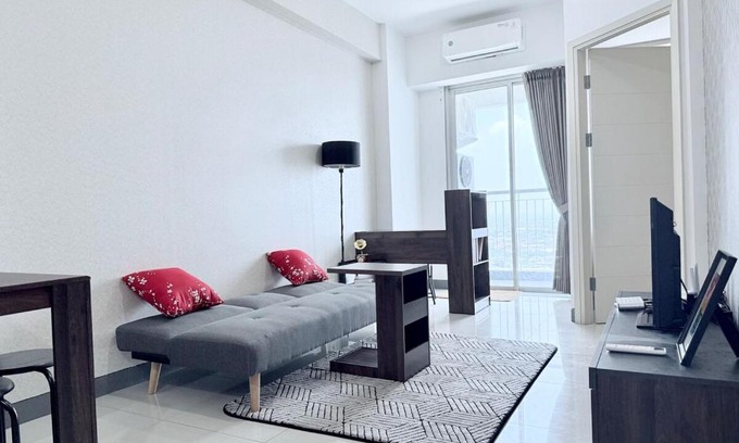 Surabaya Apartment | Benson 5 Pakuwon mall for 5 peoples stay