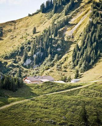 Rottach-Egern House | Berghotel Altes Wallberghaus