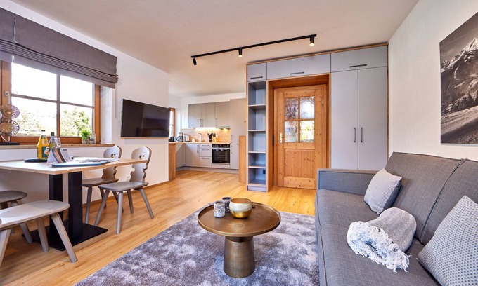 Garmisch-Partenkirchen Apartment | "Berghupferl" in Garmisch-Partenkirchen, your ideal starting point for mountain