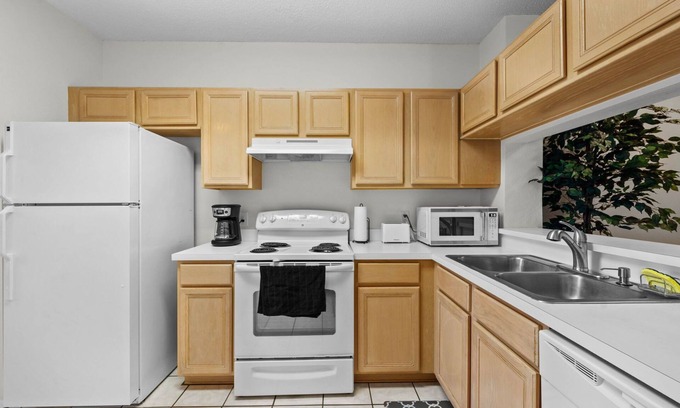 Westchase House | Berkeley Square luxury 2-bedroom, 2.5 bathroom Tampa rental townhome Experience the modern luxury