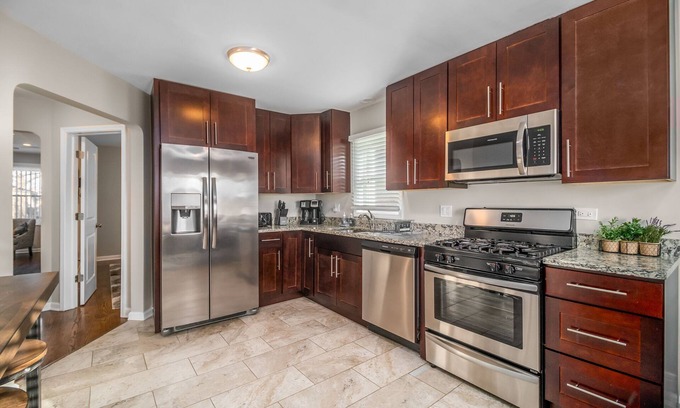 Cicero House | Berwyn Rental