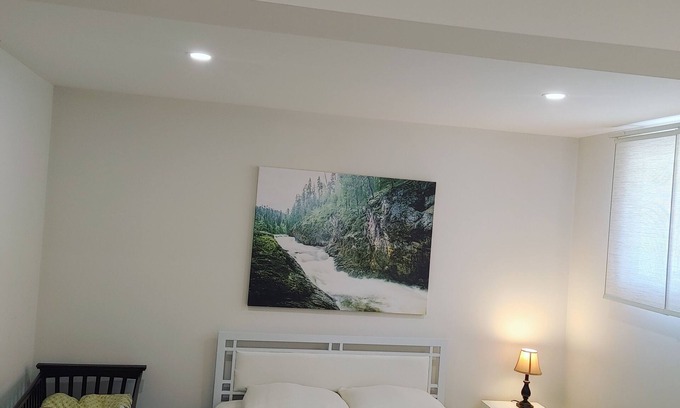 Lachine Apartment | Besement 1BDR FREE PARKING , WIFI. CITQ 299017