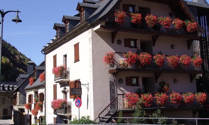 Arties Hotel | Besiberri