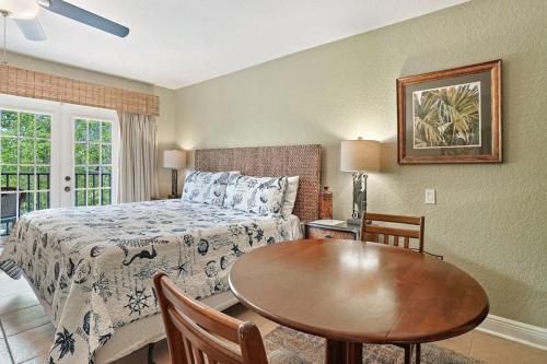 Dunedin Apartment | Beso Del Sol Beauty Studio Oasis in Dunedin 409