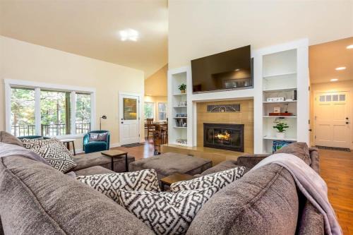 Sunriver House | Besson Getaway- 5 min to Village Riverfront