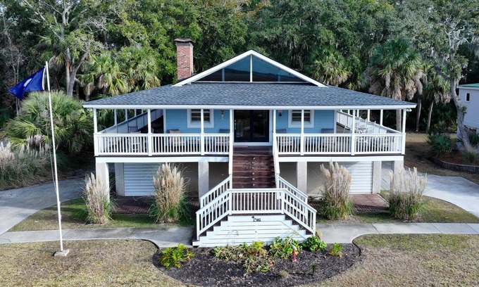 Bonito Boathouses House | Best Frippin Sunset