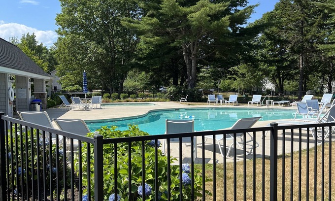 Kennebunkport Condo | Best of both worlds-Resort living on Goose Rocks Beach w/parking at the beach!