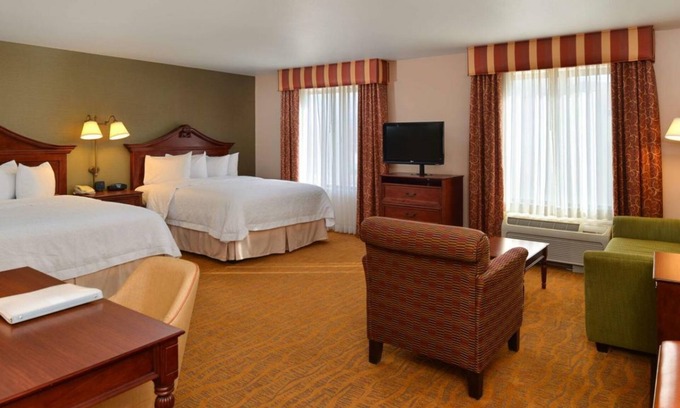 Westside Hotel | Best Place to Unwind! 2 Spacious Units, Free Breakfast, Pool, Pets Allowed!