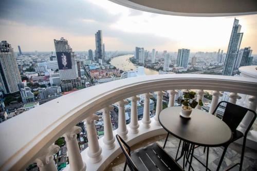 Bang Rak Apartment | Best river view - Loft apartment in great location