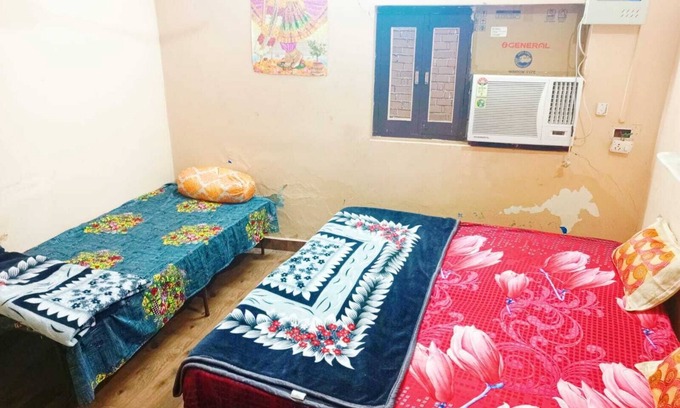 Vrindavan Bed & Breakfast | Best rooms available near Bihari ji temple vrindavan