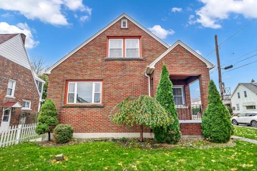 Niagara Falls House | Best S T R in Niagara Falls NY