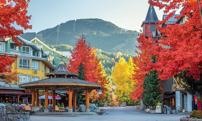 Upper Village Condo | Best-Ski-In-Out 4 Couples | 3 HotTubs | Suite Life Original | The Aspens