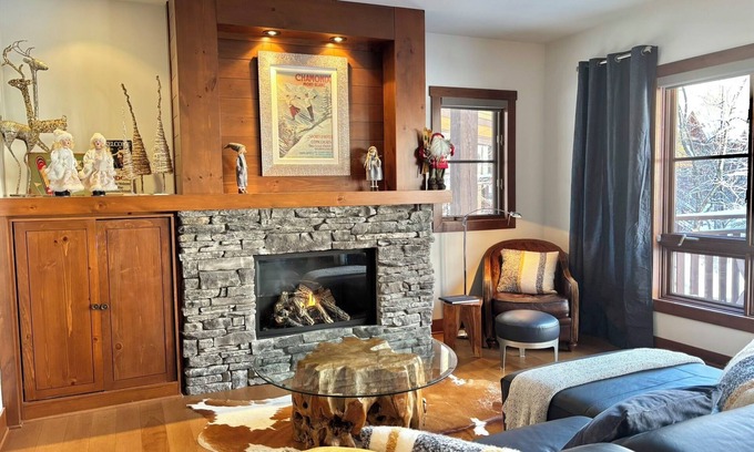 Versant Soleil Condo | BEST Ski-in/ski-out in Tremblant! CHIC chalet overlooking ski slopes!n n