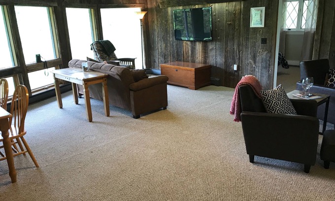Carrabassett Valley Apartment | Best Sugarloaf View/Perfect for Skiers and bikers!
