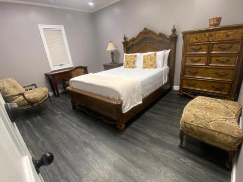 Willmar House | Best value 3 Huge Bedrooms-Multiple parkings