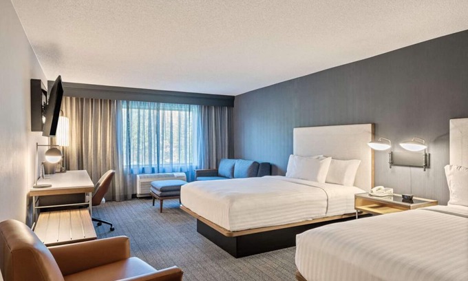 Pleasant Hill Hotel | Best Value, Quality Stay! Pet-Friendly, Close to Coco Island and Walden Park!