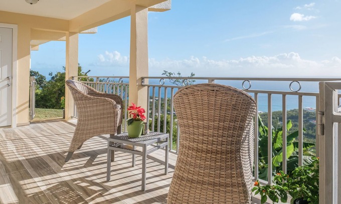 Flag Hill Apartment | Best views of south side St. Thomas